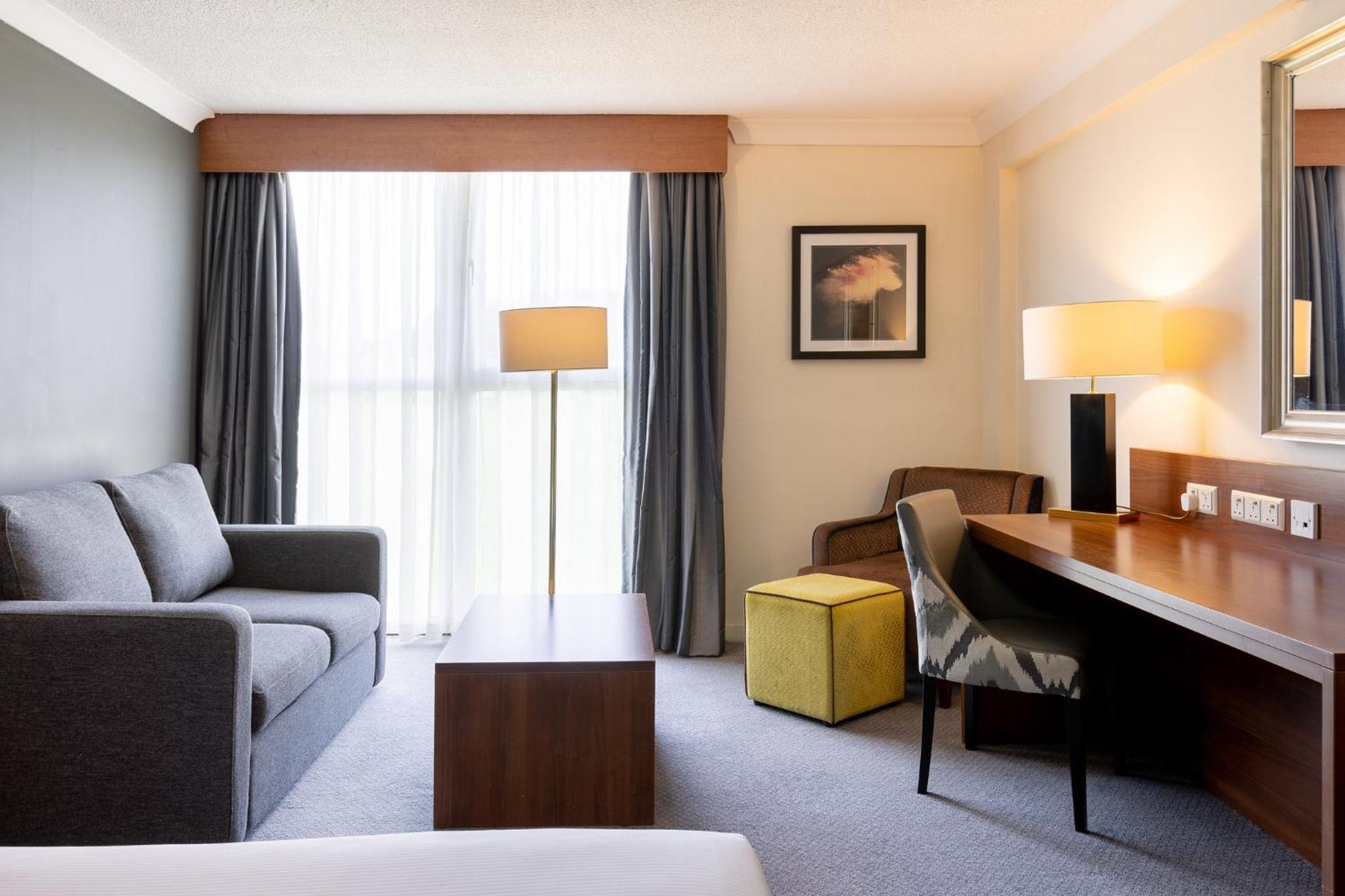 Holiday Inn Newcastle Gosforth Park By Ihg Seaton Burn Exterior foto
