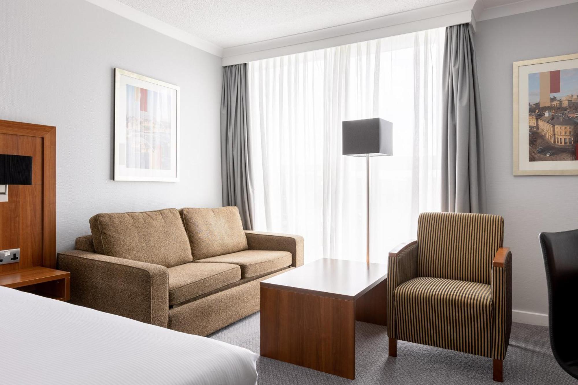 Holiday Inn Newcastle Gosforth Park By Ihg Seaton Burn Exterior foto